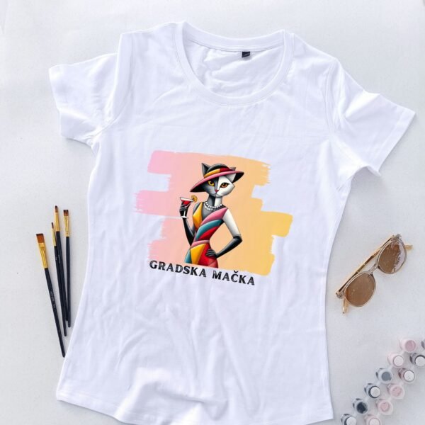 bela ženska majica gradska mačka