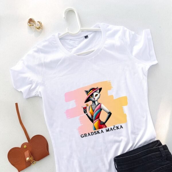 bela ženska majica gradska mačka