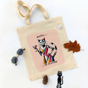 Ceger Mačka sa Stavom sa umetničkom ilustracijom mačke u elegantnoj haljini i čašom u ruci. Originalan poklon za ljubitelje mačaka i mode.