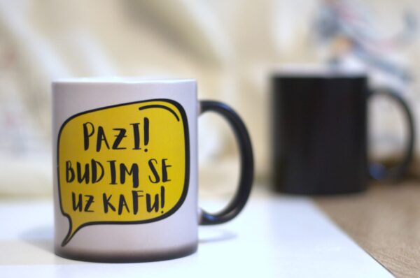 Magična Šolja Pazi, Budim Se Uz Kafu