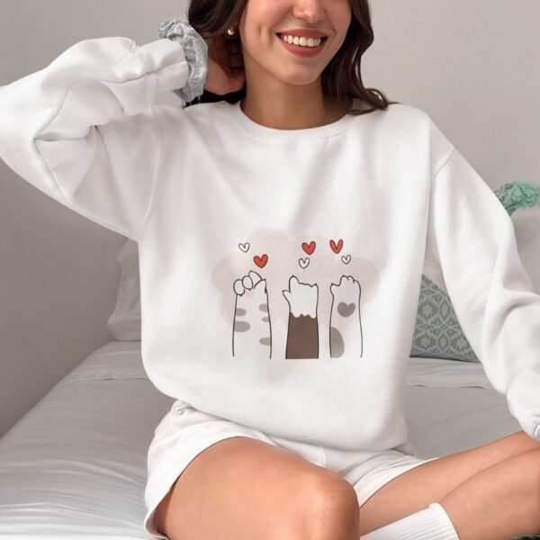 bela dukserica šapice u ljubavi