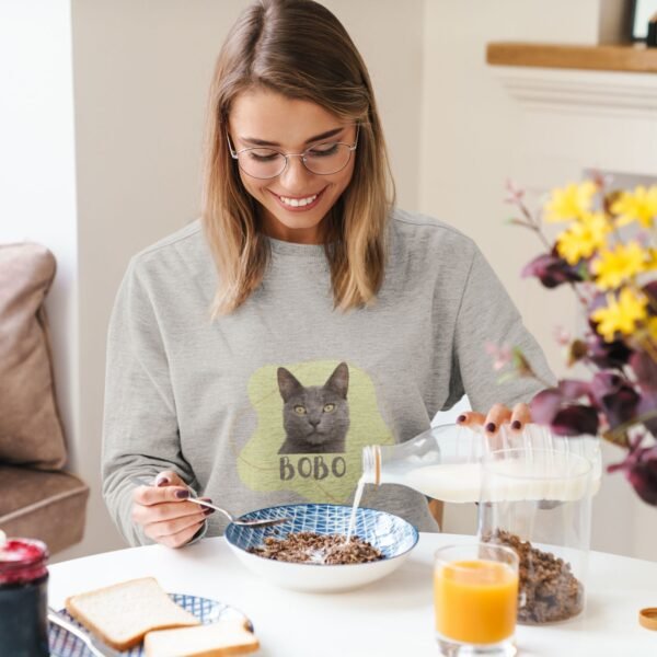 siva ženska personalizovana dukserica sa mačkom