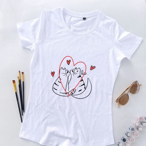 bela ženska majica mace u ljubavi