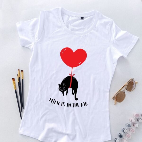 bela ženska majica mjau is in the air