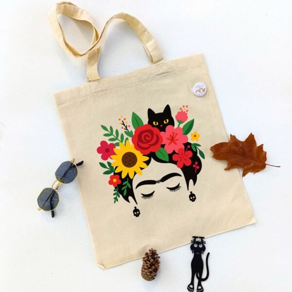 Ceger Latice i šape sa crnom mačkom i šarenim cvećem – originalan poklon za ljubitelje mačaka, umetnosti i boja. Mačketina dizajn.