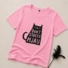 Roze Majica dont stress mjau – Originalan poklon za ljubitelje mačaka sa crnom mačkom i smešnim mačijim natpisom – macketinashop