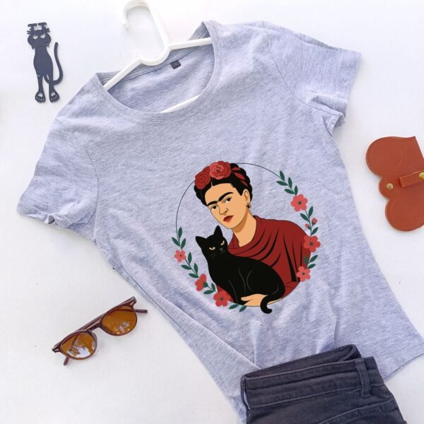 siva ženska majica čuvari umetnosti