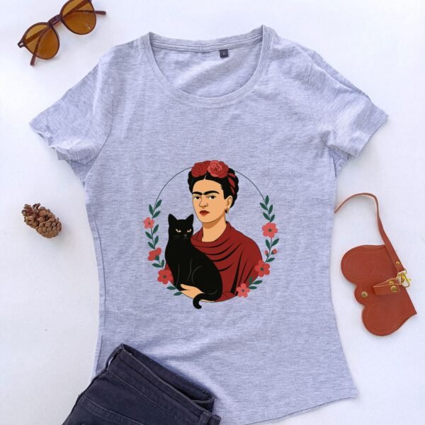 siva ženska majica čuvari umetnosti