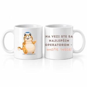 Šolja Na vezi ste sa najlepšim operaterom – originalna poklon šolja sa narandžastom mačkom sa slušalicama i smešnim natpisom – macketinashop