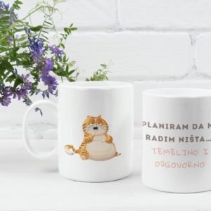 Dve Mačketina šolje – jedna sa natpisom „Planiram da ne radim ništa – temeljno i odgovorno“, druga sa ilustracijom mačke koja lenjo zeva