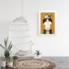 Poster u ramu Ptica na glavi – umetnički mačka print u dnevnoj sobi – Mačketinashop