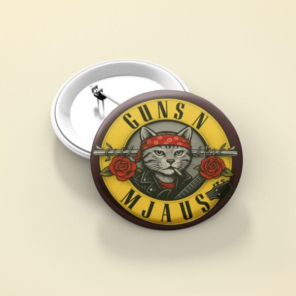 Bedž Guns N’ Mjaus – savršen poklon za ljude koji vole rock muziku