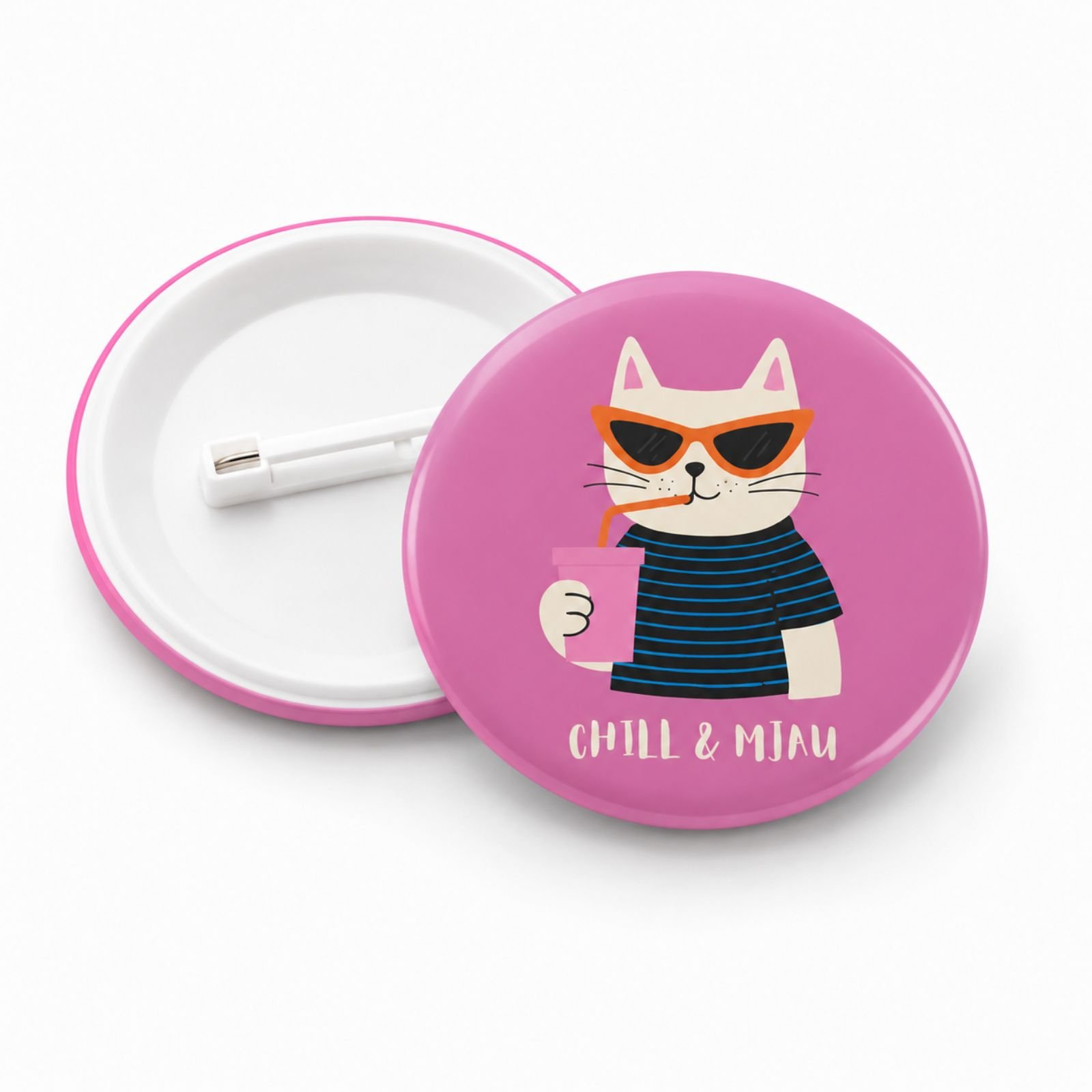 Roze CHILL & MJAU bedž sa mačkom i naočarima – originalan bedž za ljubitelje mačaka