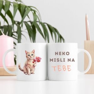 Šolja Neko misli na tebe sa mačkom i srcima Mačketina dizajn