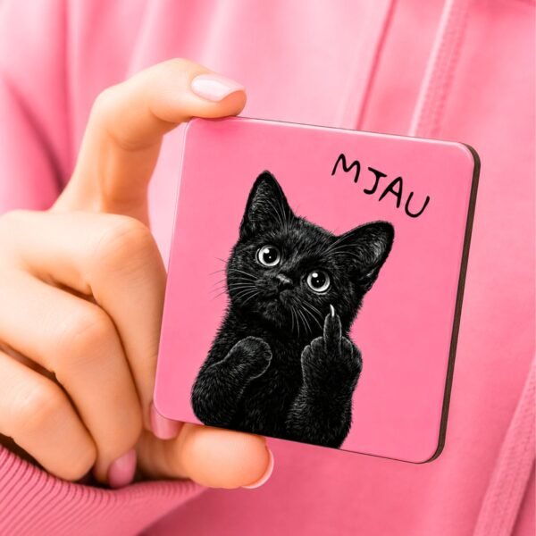 Magnet Mjau Stav - Originalan Poklon Za Ljubitelje Mačaka u ruci na roze dukserici